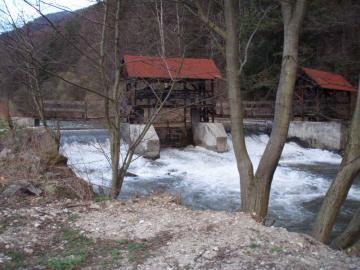 Jarné vody na Ľubochnianke - MVE Bránička Jarné vody na Ľubochnianke - MVE Bránička