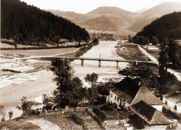 Pltisko pri Váhu - pohľad z Jamy po r. 1904 Pltisko pri Váhu - pohľad z Jamy po r. 1904