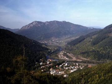 Ľubochňa - pohľad smerom na Šíp Ľubochňa - pohľad smerom na Šíp