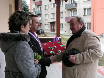 13.11.2009 Odovzdávanie obecných bytov 13.11.2009 Odovzdávanie obecných bytov