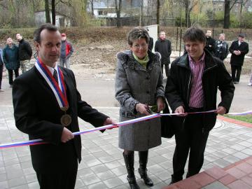 13.11.2009 Odovzdávanie obecných bytov 13.11.2009 Odovzdávanie obecných bytov
